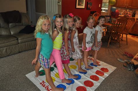 naked twister girls